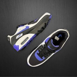 ✔️NIB✔️ NIKE Air Max 90 GS Black Persian Violet
